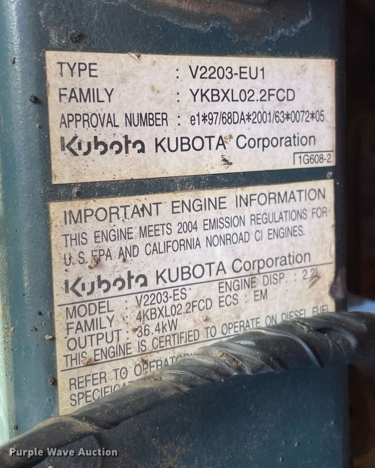 image for item LV9101 2004 Moffett M5000  forklift