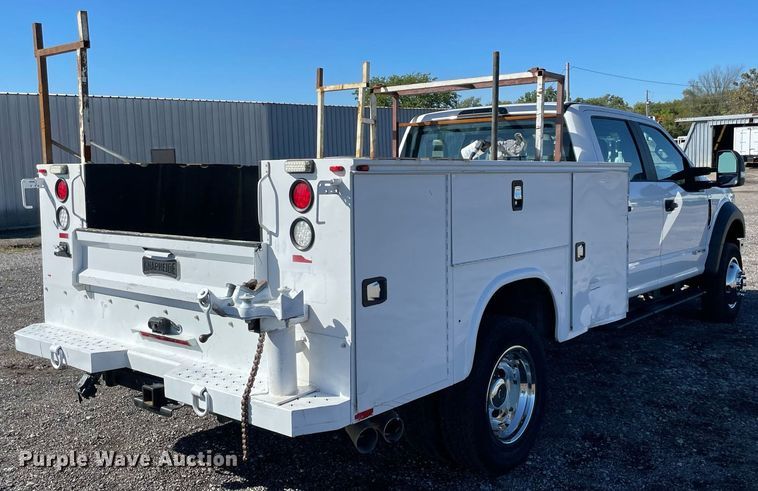 image for item LV9106 2017 Ford F550 Super Duty Crew Cab utility / service truck