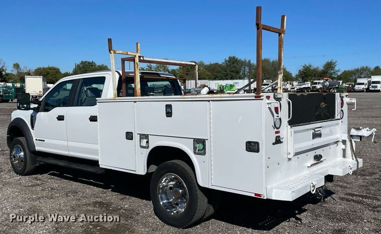 image for item LV9106 2017 Ford F550 Super Duty Crew Cab utility / service truck