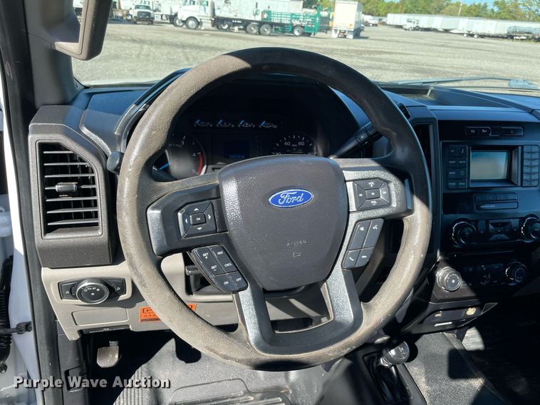 image for item LV9106 2017 Ford F550 Super Duty Crew Cab utility / service truck