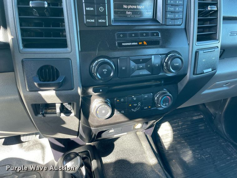 image for item LV9106 2017 Ford F550 Super Duty Crew Cab utility / service truck