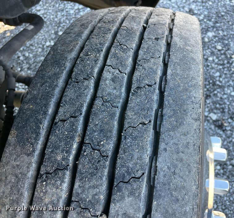 image for item LV9106 2017 Ford F550 Super Duty Crew Cab utility / service truck