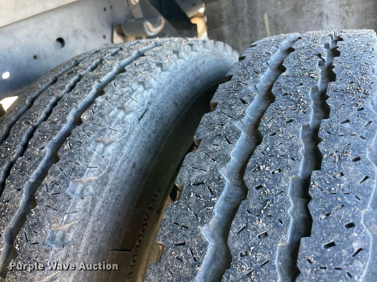 image for item LV9106 2017 Ford F550 Super Duty Crew Cab utility / service truck