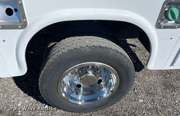 image for item LV9106 2017 Ford F550 Super Duty Crew Cab utility / service truck