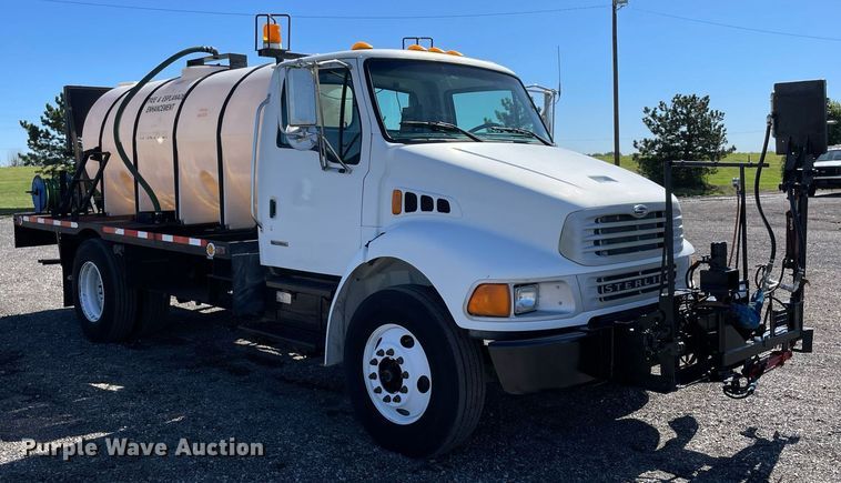 image for item LV9109 2003 Sterling Acterra  sprayer truck