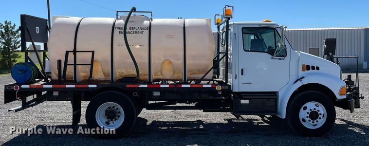 image for item LV9109 2003 Sterling Acterra  sprayer truck