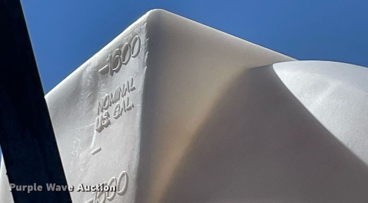 image for item LV9109 2003 Sterling Acterra  sprayer truck