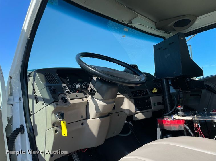 image for item LV9109 2003 Sterling Acterra  sprayer truck