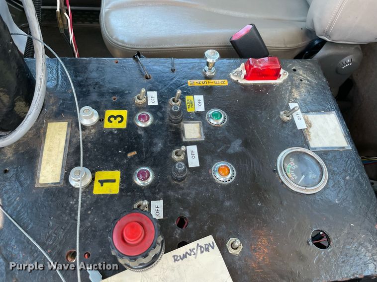 image for item LV9109 2003 Sterling Acterra  sprayer truck