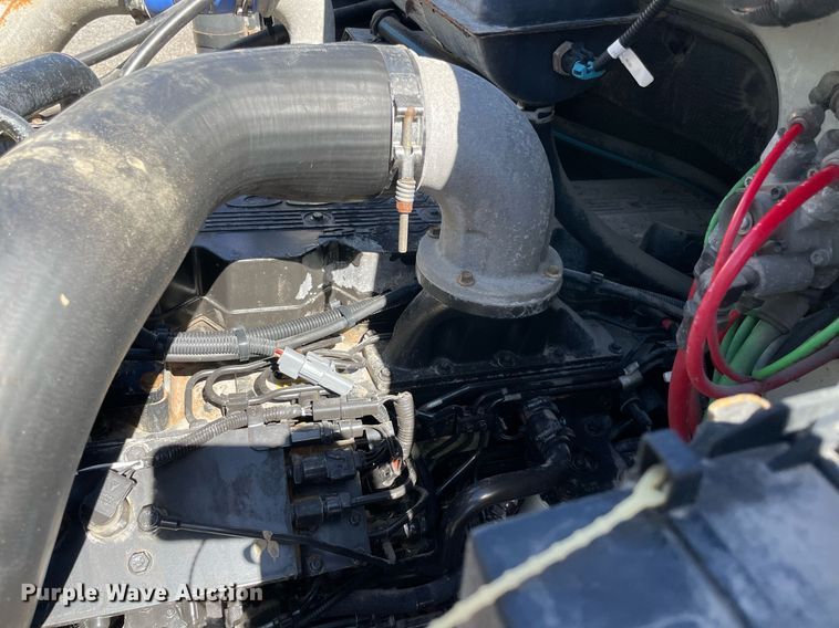 image for item LV9109 2003 Sterling Acterra  sprayer truck