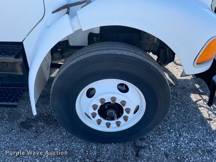 image for item LV9109 2003 Sterling Acterra  sprayer truck