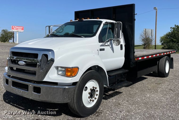 image for item LV9117 2007 Ford F650  flatbed truck