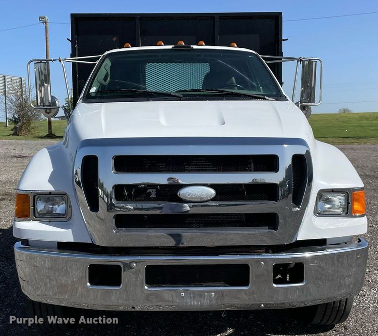 image for item LV9117 2007 Ford F650  flatbed truck