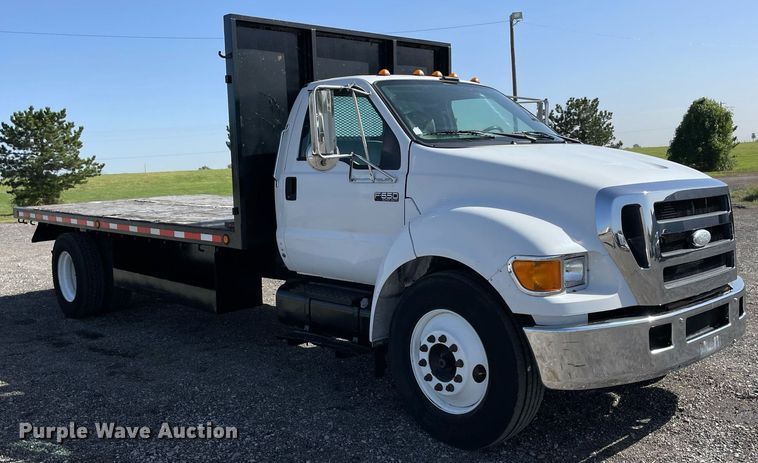 image for item LV9117 2007 Ford F650  flatbed truck