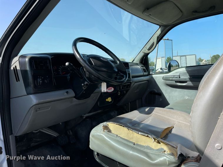 image for item LV9117 2007 Ford F650  flatbed truck