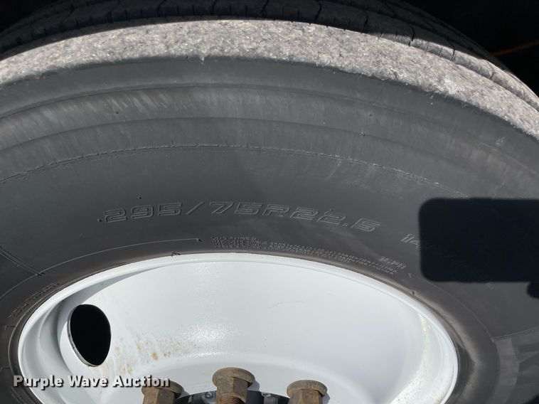 image for item LV9117 2007 Ford F650  flatbed truck