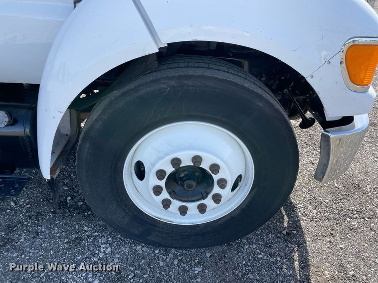 image for item LV9117 2007 Ford F650  flatbed truck