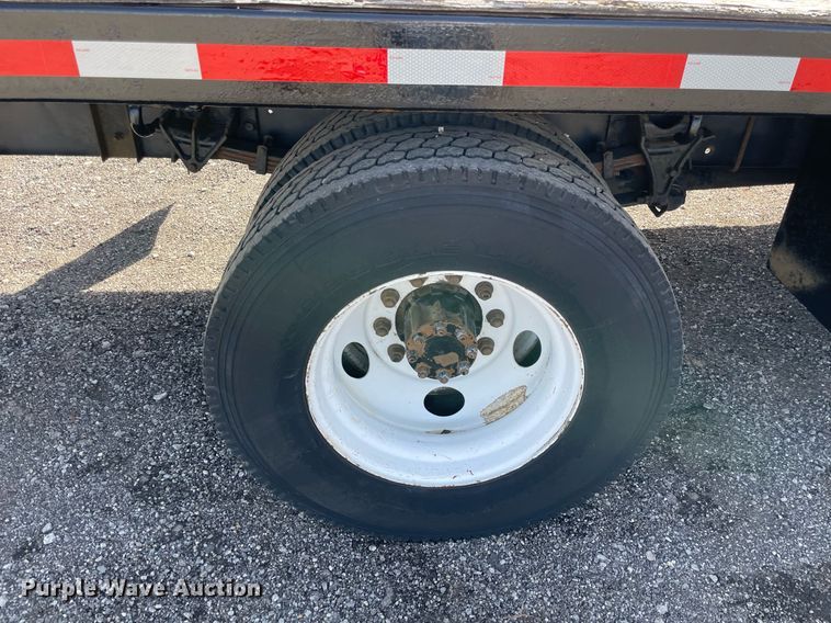 image for item LV9117 2007 Ford F650  flatbed truck