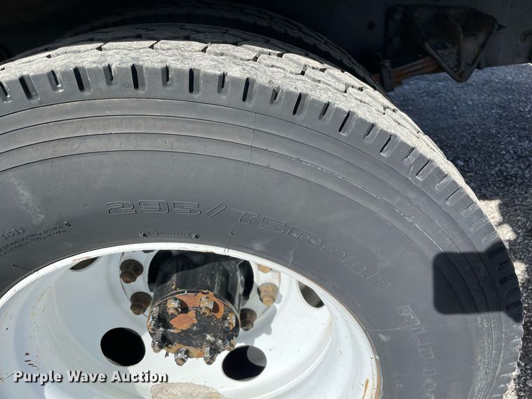 image for item LV9117 2007 Ford F650  flatbed truck