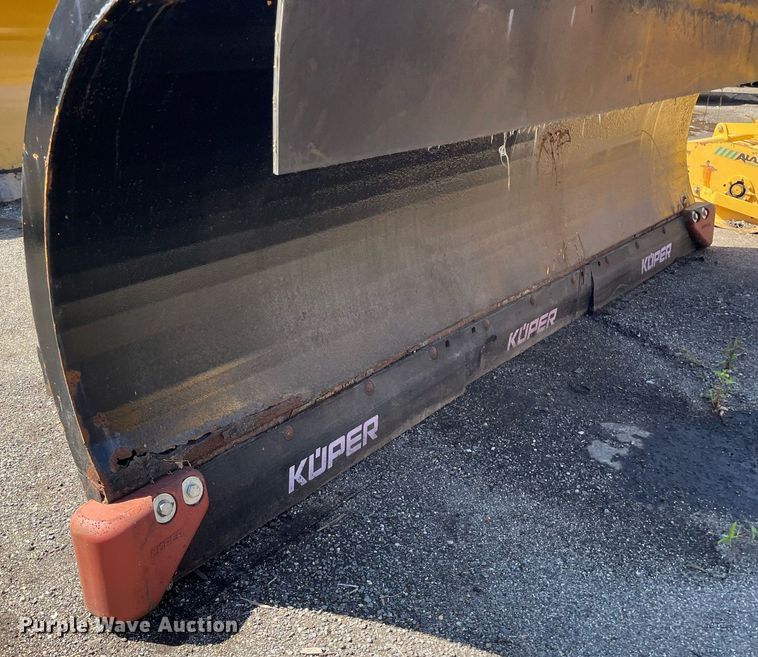 image for item LV9884 Glendhil  snow plow