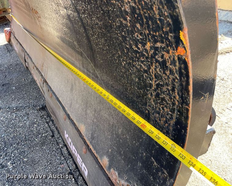 image for item LV9884 Glendhil  snow plow