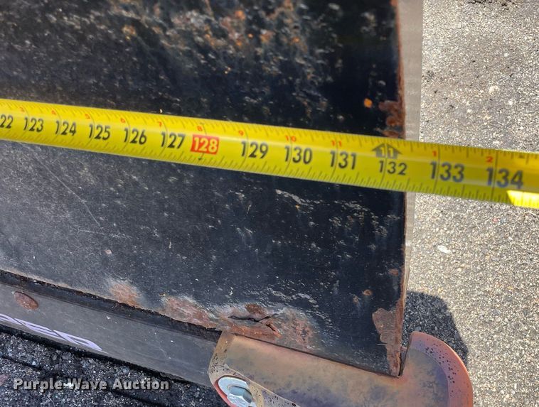 image for item LV9884 Glendhil  snow plow