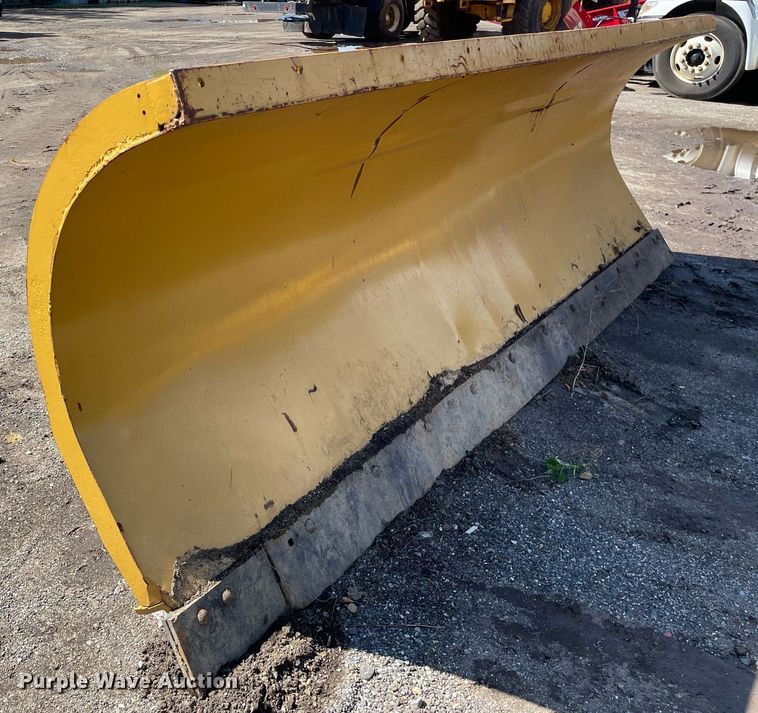 image for item LV9885 Snow plow