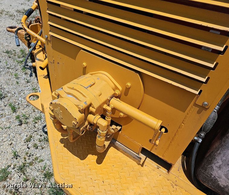 image for item LW9665 2001 TSE International UP70B  cable puller