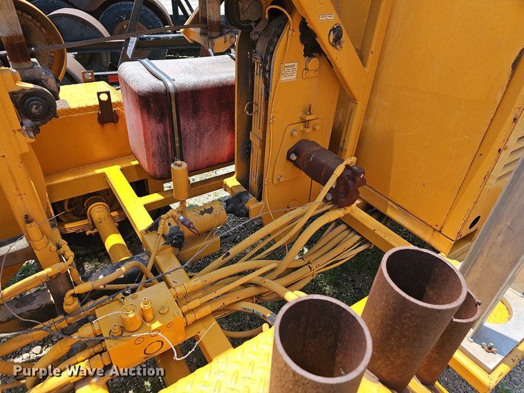 image for item LW9665 2001 TSE International UP70B  cable puller