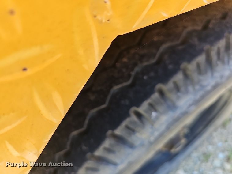 image for item LW9665 2001 TSE International UP70B  cable puller