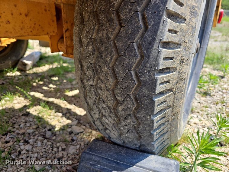 image for item LW9665 2001 TSE International UP70B  cable puller