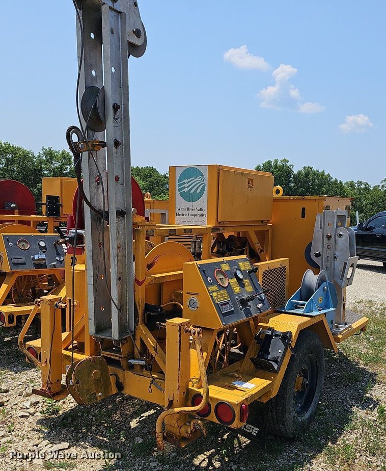 image for item LW9666 2003 TSE International UP70B  cable puller