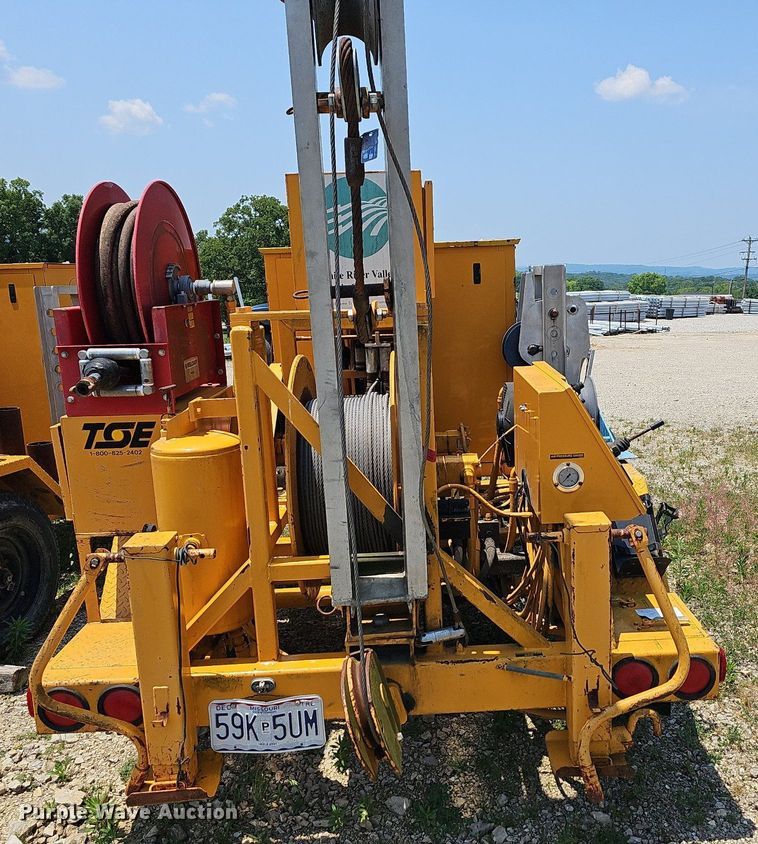 image for item LW9666 2003 TSE International UP70B  cable puller