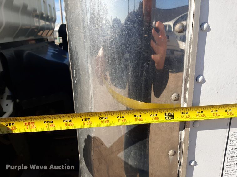 image for item LX9794 2006 Isuzu NPR  box truck