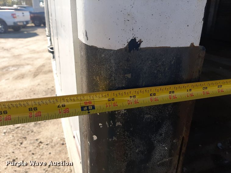 image for item LX9794 2006 Isuzu NPR  box truck