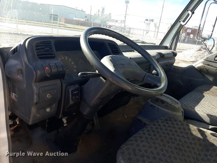 image for item LX9794 2006 Isuzu NPR  box truck