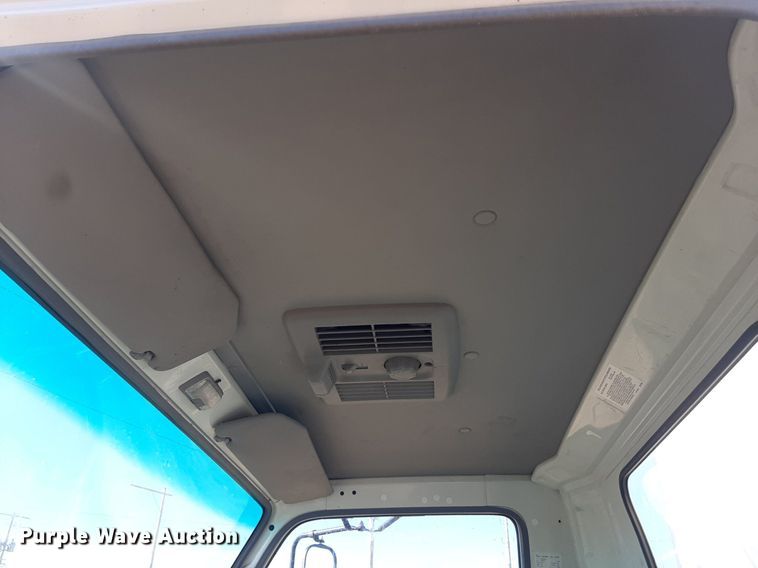 image for item LX9794 2006 Isuzu NPR  box truck