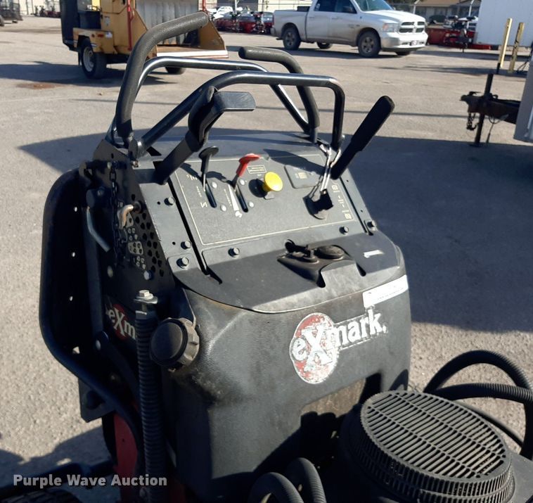 image for item LX9798 Exmark VT20KAS484  ZTR lawn mower