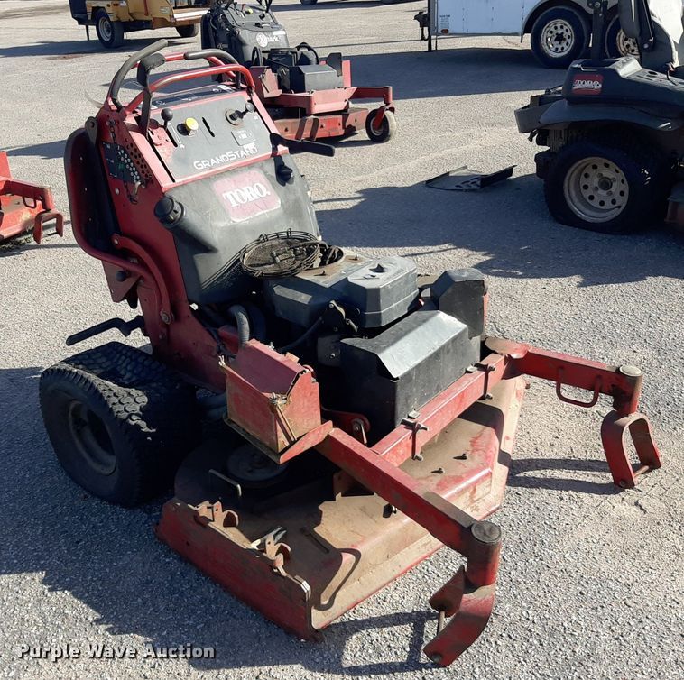 image for item LX9799 2009 Toro GrandStand 74558  ZTR lawn mower