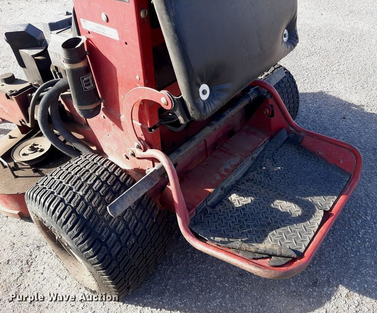 image for item LX9799 2009 Toro GrandStand 74558  ZTR lawn mower