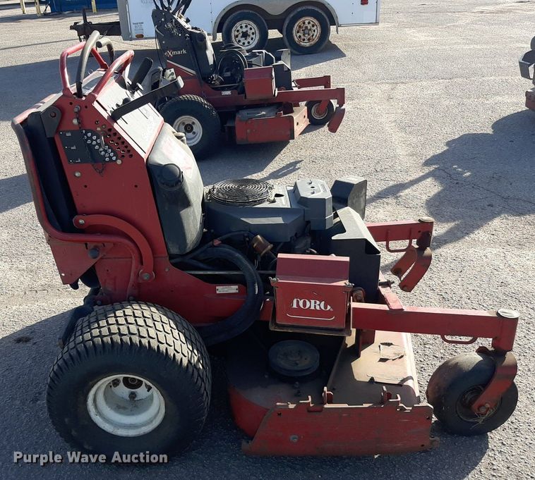 image for item LX9800 2009 Toro GrandStand 74558  ZTR lawn mower