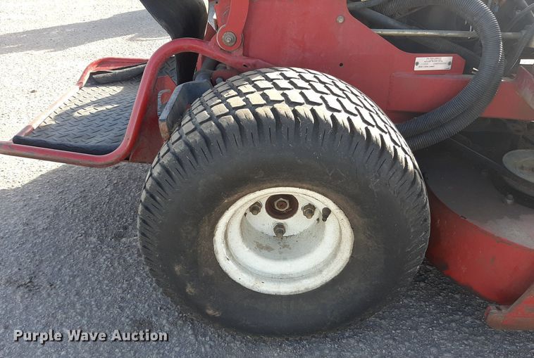 image for item LX9800 2009 Toro GrandStand 74558  ZTR lawn mower