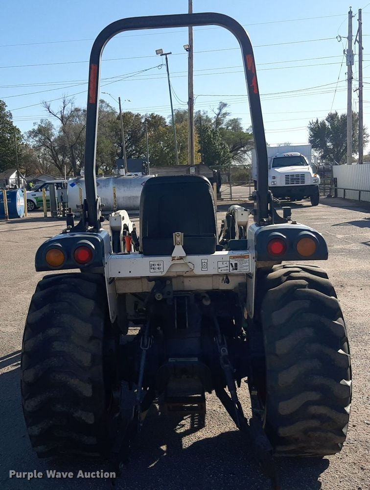 image for item LX9805 2008 Bobcat CT335  MFWD tractor