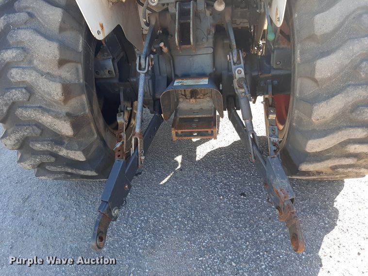 image for item LX9805 2008 Bobcat CT335  MFWD tractor