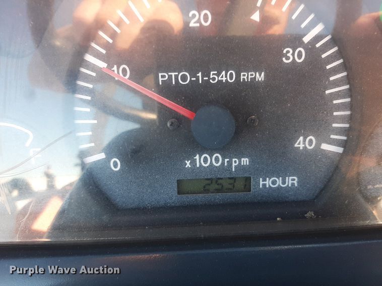 image for item LX9805 2008 Bobcat CT335  MFWD tractor