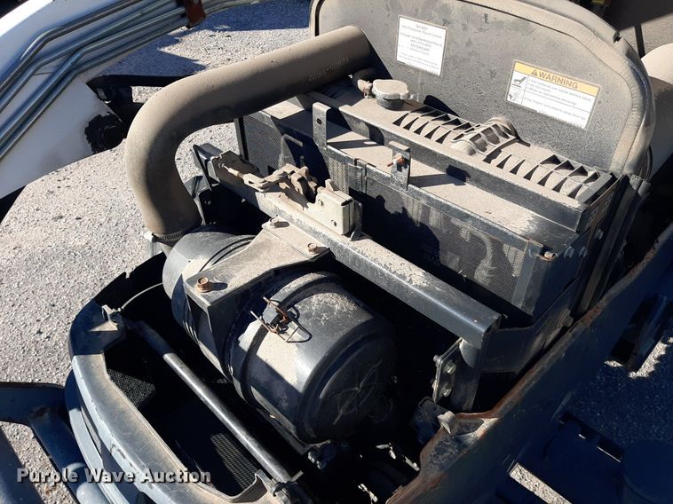 image for item LX9805 2008 Bobcat CT335  MFWD tractor