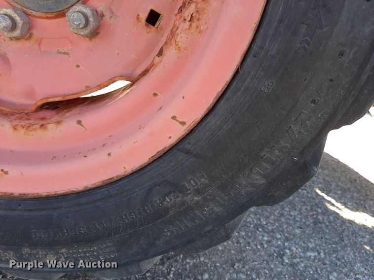 image for item LX9805 2008 Bobcat CT335  MFWD tractor