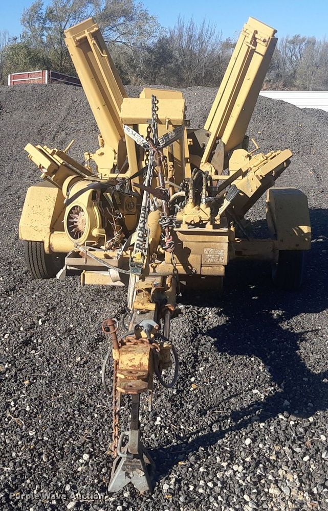 image for item LX9808 1992 Vermeer TS30  tree spade