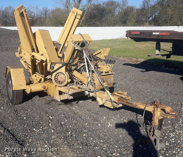 image for item LX9808 1992 Vermeer TS30  tree spade