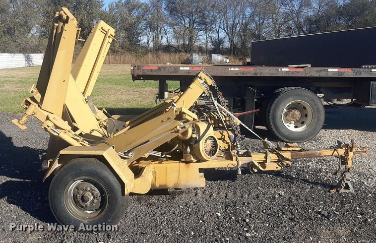 image for item LX9808 1992 Vermeer TS30  tree spade